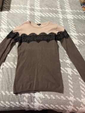 Hannah Two-Tone Long Sleeve Knit Top with Black Lace - Beige and Brown